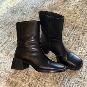 Vagabond Black Mid-Calf Block Heel Leather Boots